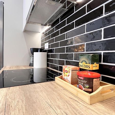 Chic Getaway Near Stavros Niarchos Apartment Athens Luaran gambar