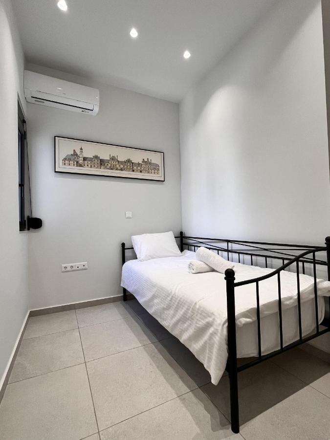 Chic Getaway Near Stavros Niarchos Apartment Athens Luaran gambar