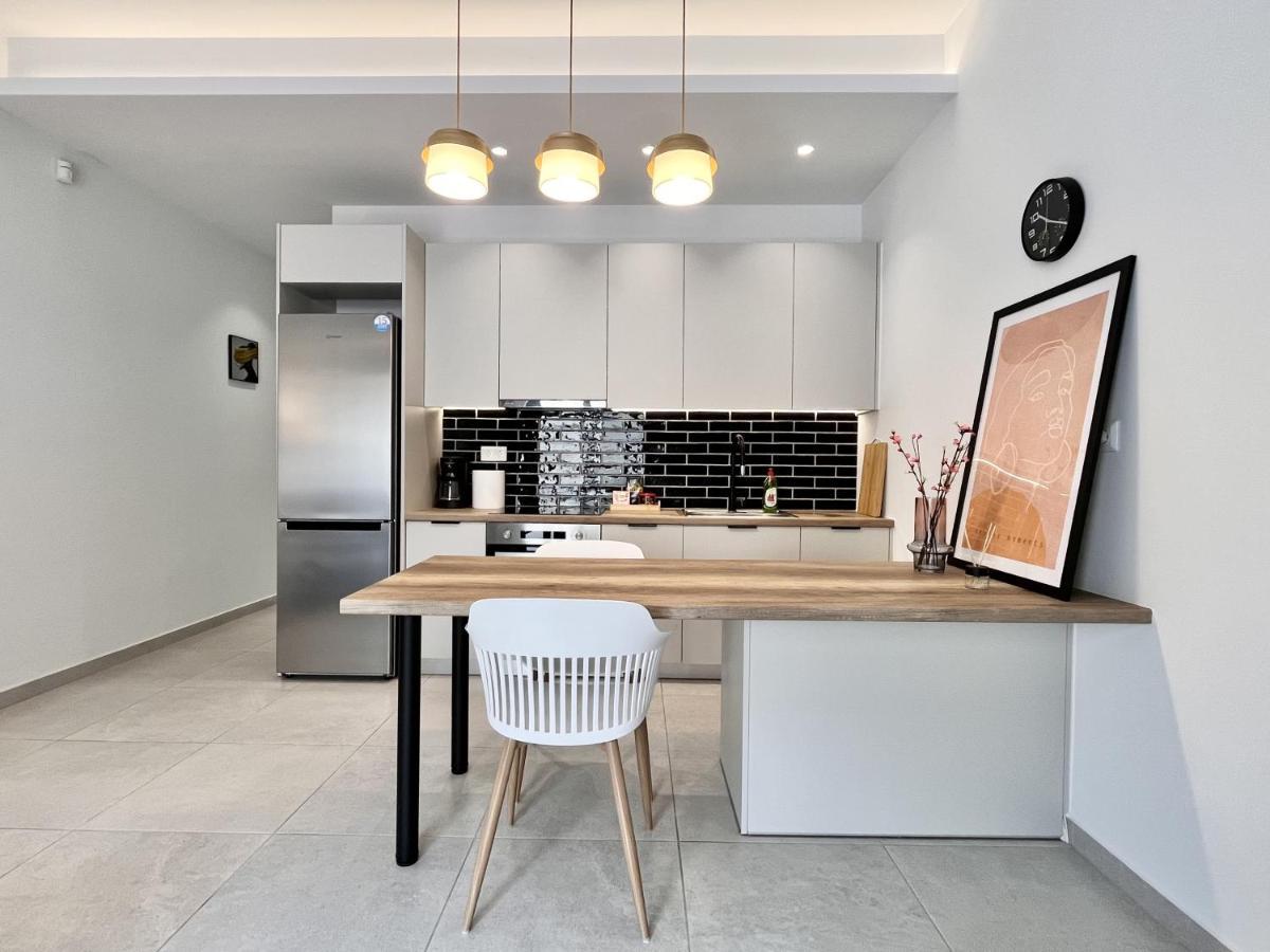 Chic Getaway Near Stavros Niarchos Apartment Athens Luaran gambar