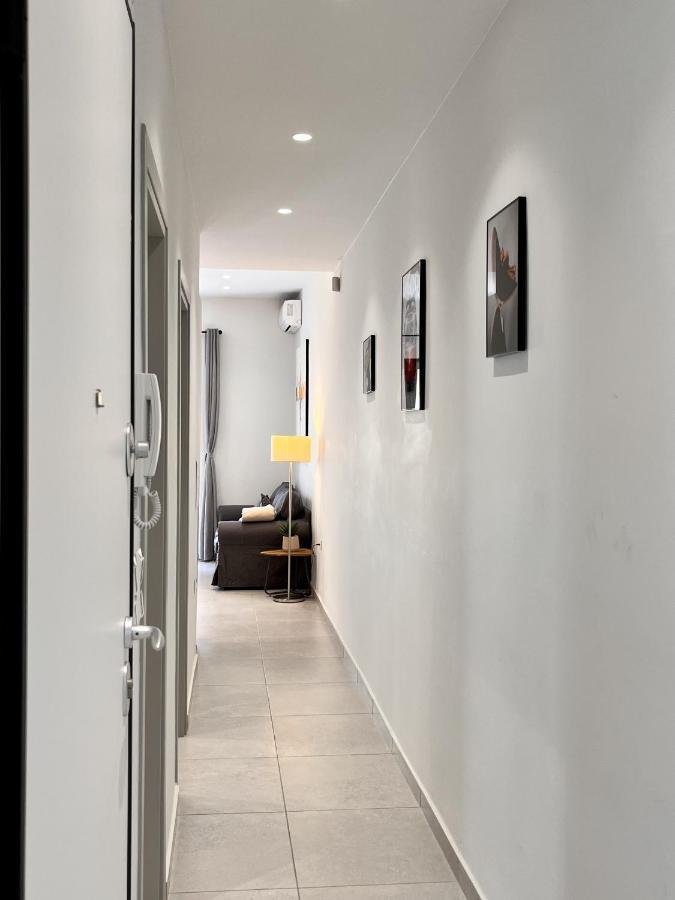 Chic Getaway Near Stavros Niarchos Apartment Athens Luaran gambar